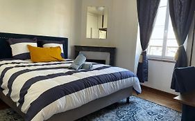Eauchateau : 2 Chambres • Centre Historique